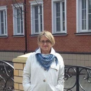 Meet your Posher, Larisa